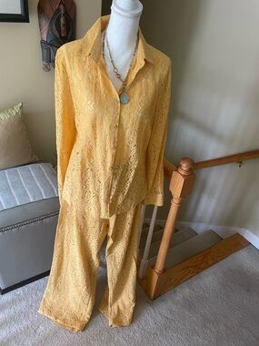 NWT- Good Time USA -Yellow Lace Button-Up Top and Wide Leg Pant Set